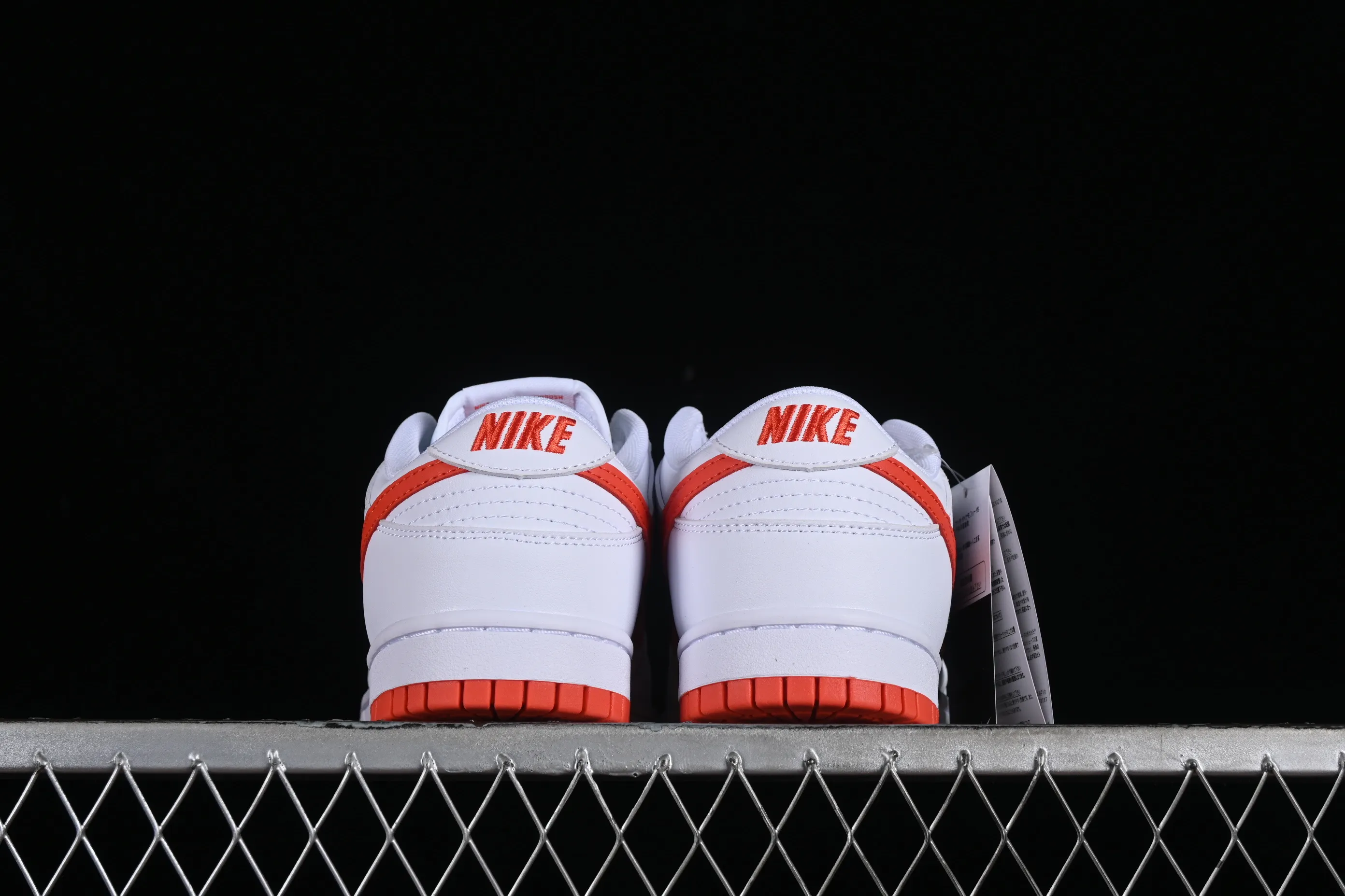 All categories Nk SB Dunk series Nk SB Dunk Low low-top sneakers Nk SB Dunk Low white and orange color low-top casual sports skateboard shoes DV0831-103